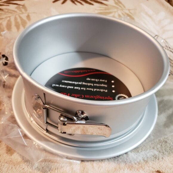 (NWT) Fat Daddio's 8" x 3' Round Springform Cake Pan - Picture 8 of 9